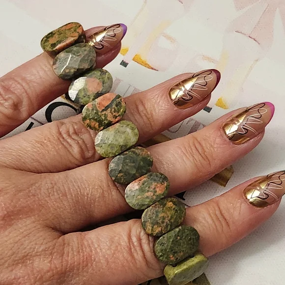 Unikite Crystal Stone Bracelet And Necklace Set - Picture 3 of 9